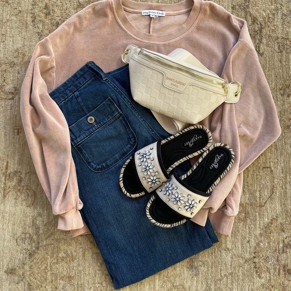 Naked Feet Pool Slides, Size 6 - Picture 12 of 12